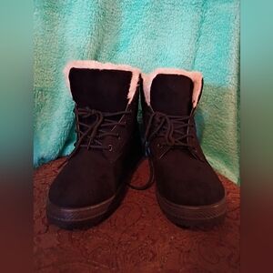 Waylynn EO3 Winter Boots EUC